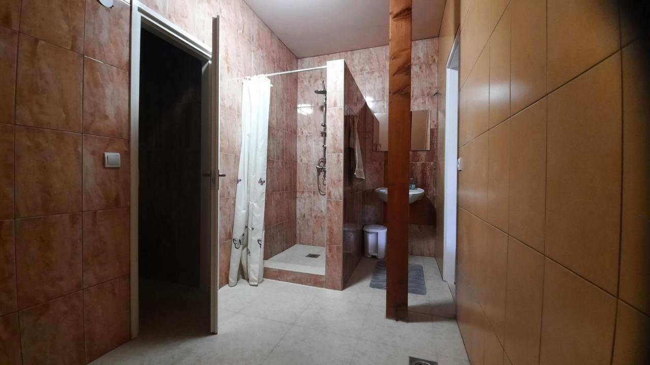 Torony Lovarda Maganszallas Kiskunfélegyháza Buitenkant foto
